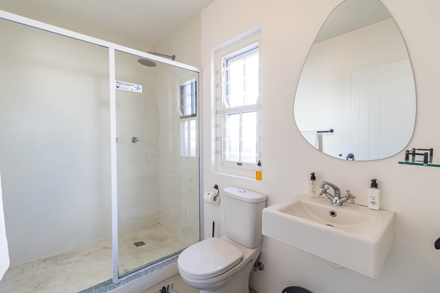 5 Bedroom Property for Sale in Bekbaai Western Cape